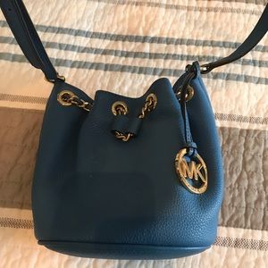 Micheal Kora bucket crossbody